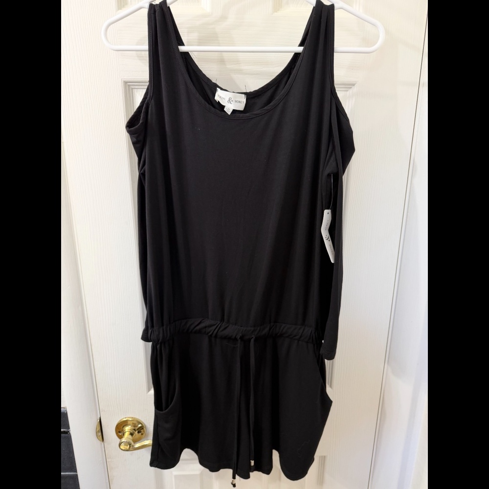 New with Tags Woman’s Black Cut Out Shoulders Romper. Size Medium
